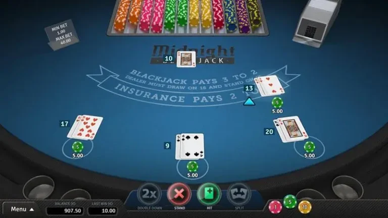 Gameplay of Midnight Blackjack from Air Dice.